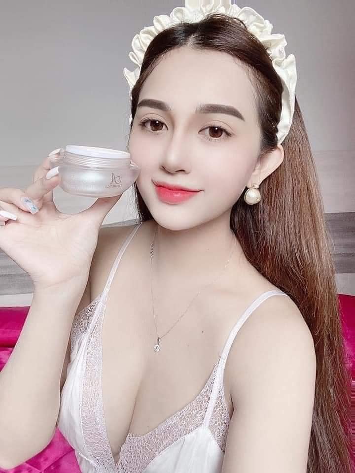 Review của khách hàng sau khi sử dụng kem face pháp