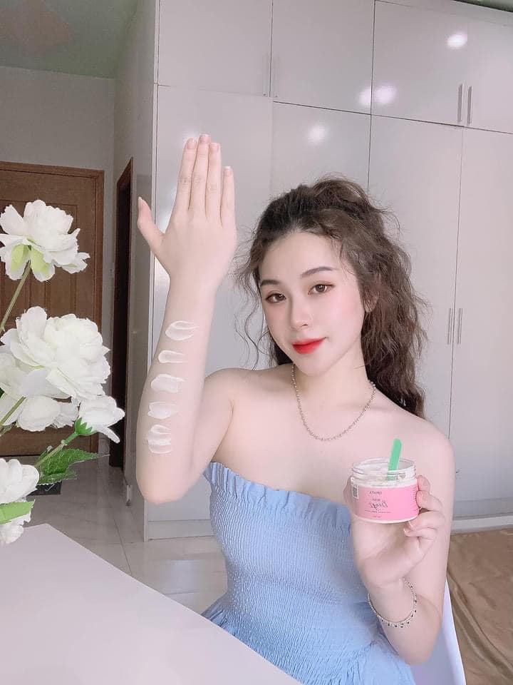 Review kem body từ khách hàng