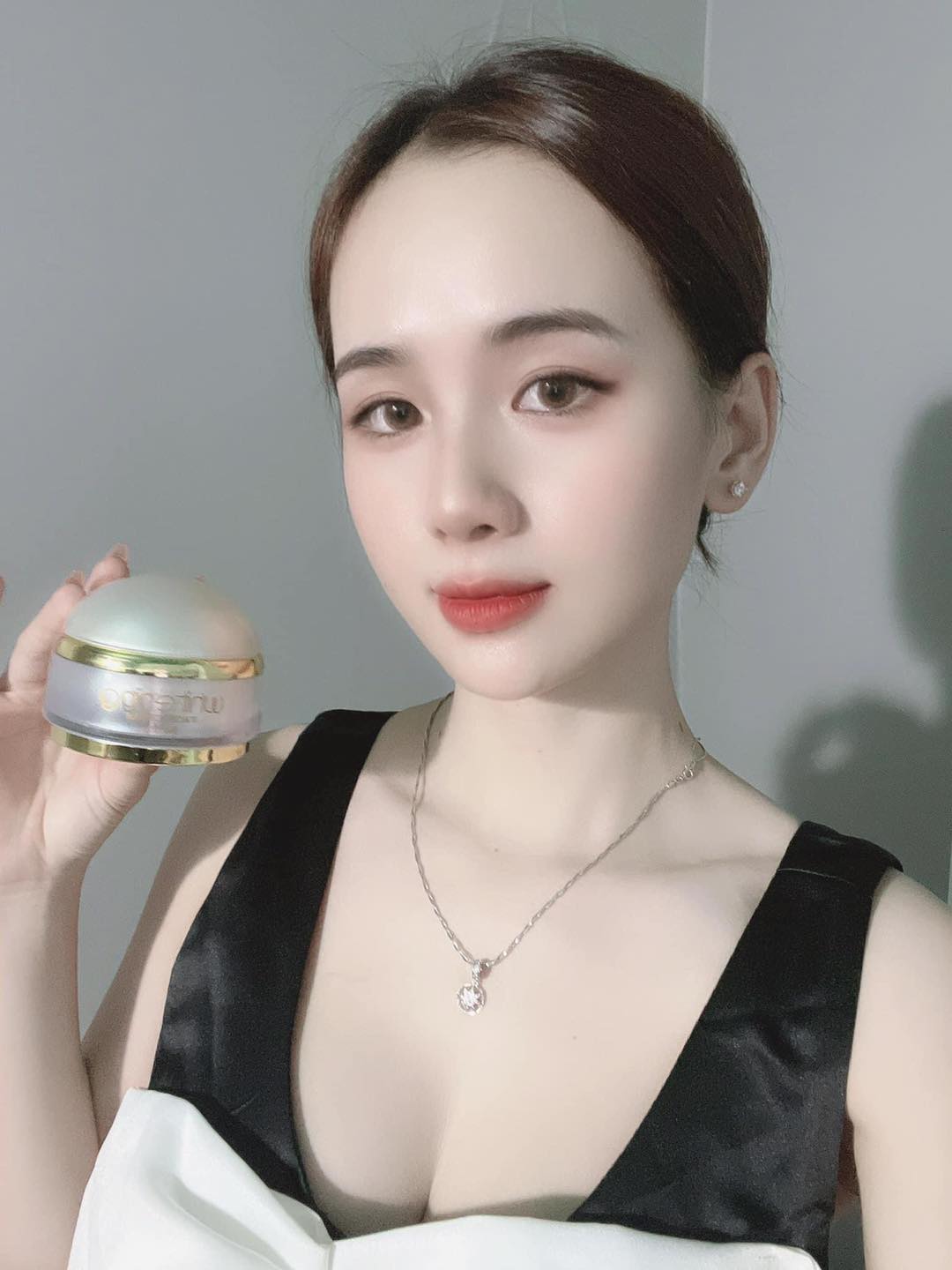 Khách hàng review kem dưỡng da face pháp