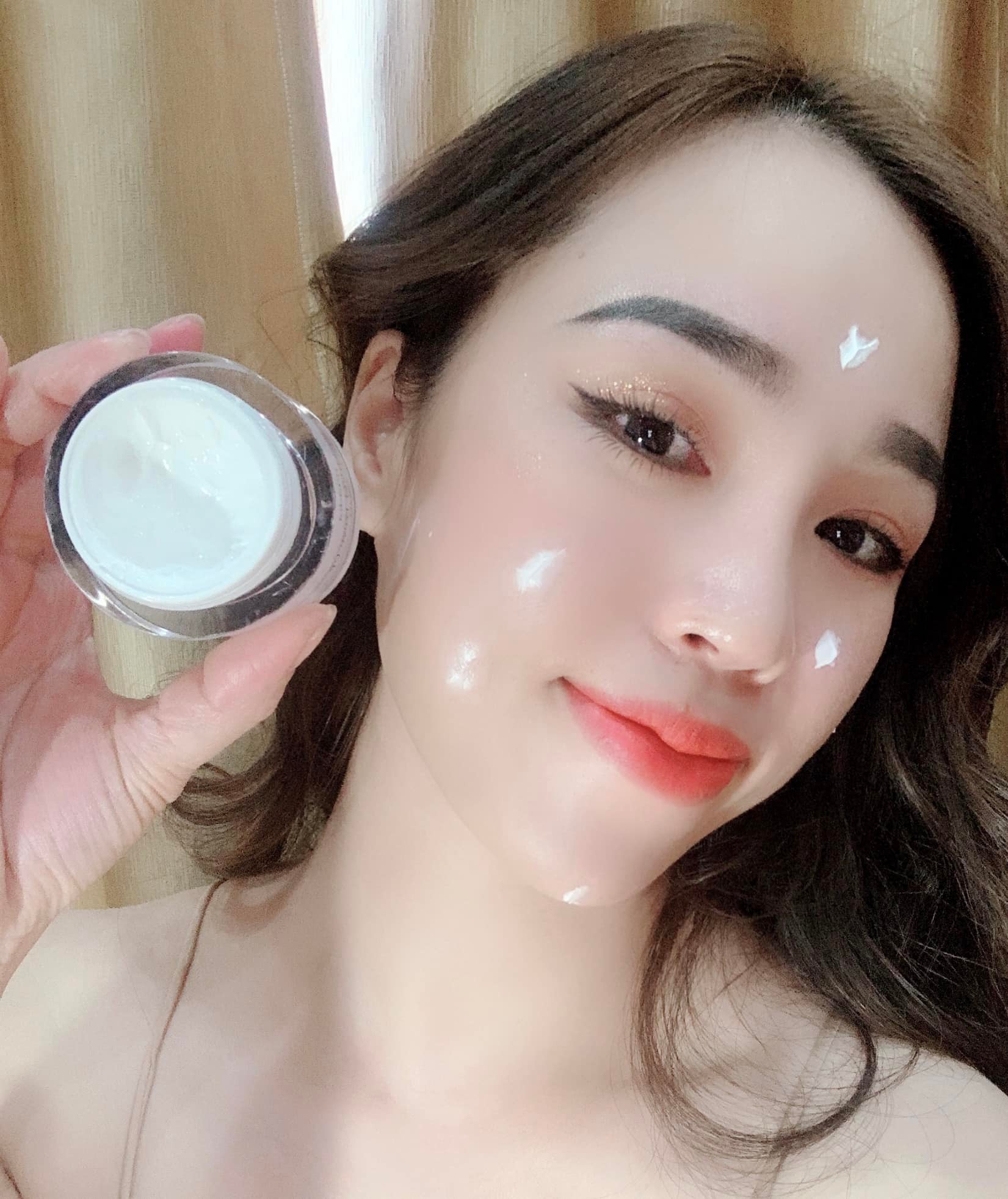 Kem ốc sên Hàn Quốc Goodal Premium Tone Up dưỡng trắng da