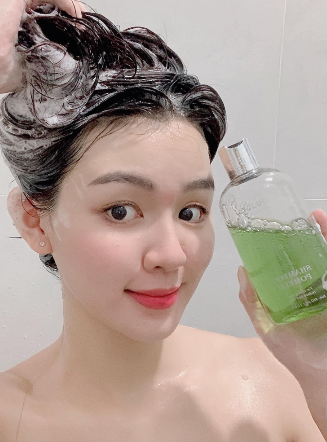 Review dầu gội bưởi Vi jully 