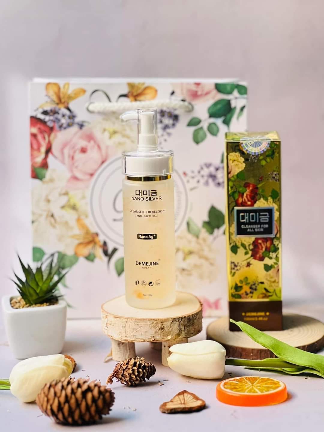 Thành phần có trong sữa rửa mặt Hàn Quốc Demejine