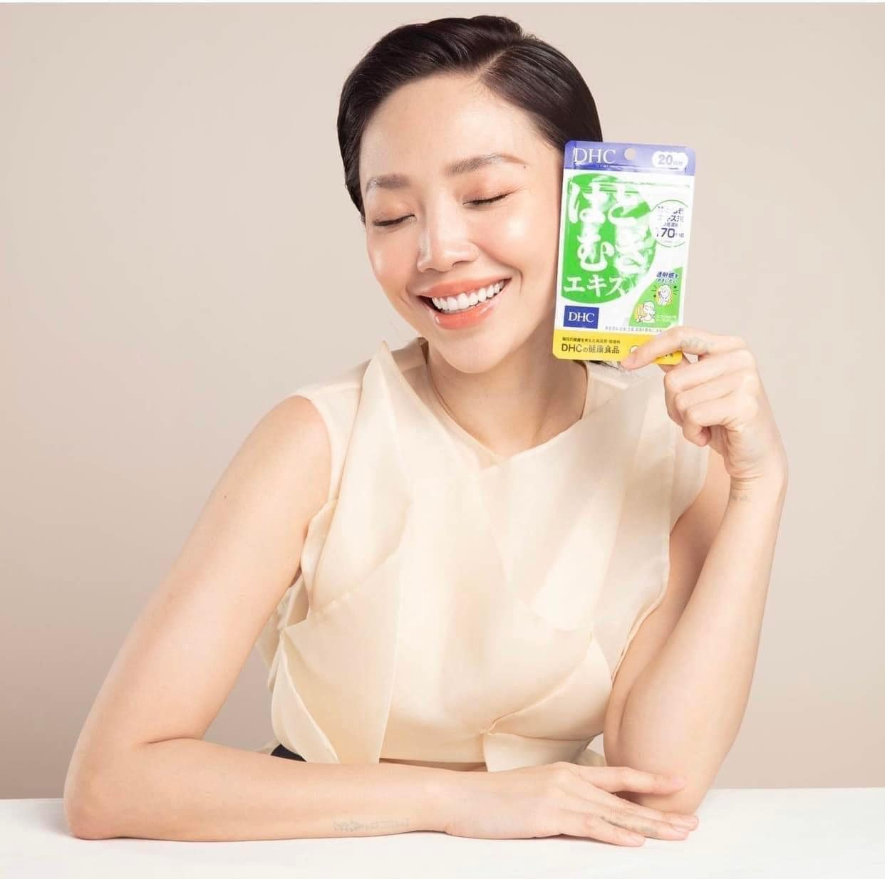 Thành phần chính trong mỗi viên uống sáng da DHC