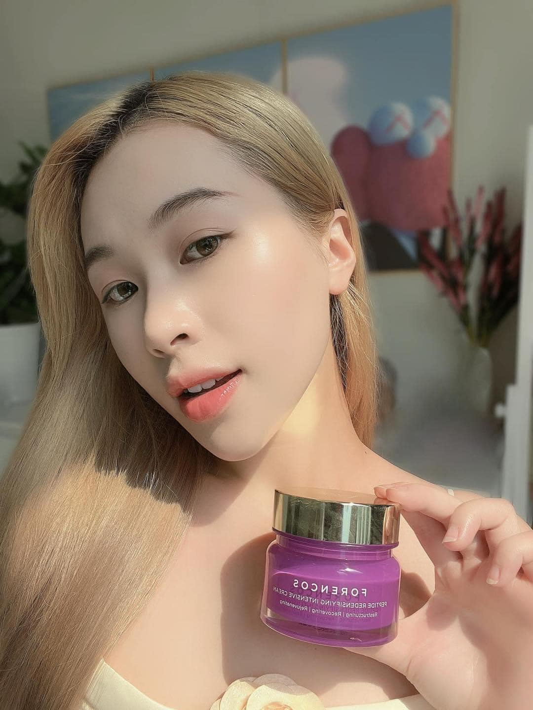 Bổ sung đầy đủ lượng ẩm, làm mềm, ngăn ngừa tình trạng da bị khô, thiếu nước
