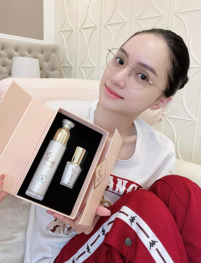 Review Tinh Chất Vệ Sinh Evamost