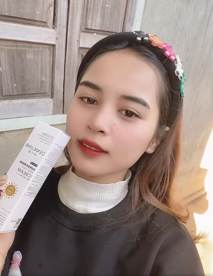 Kem chống nắng Demejine Hàn Quốc với chỉ số chống nắng cao SPF 50+