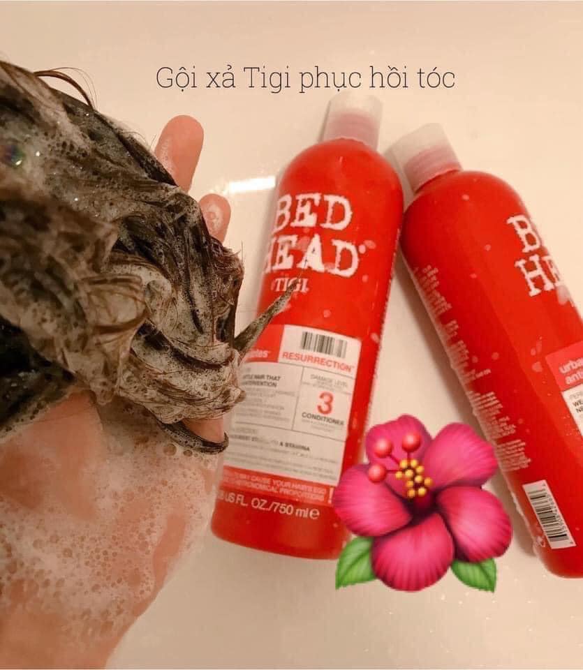 Mùi hương trái cây ngọt ngào lưu hương lại trên tóc tạo cảm giác dễ chịu.