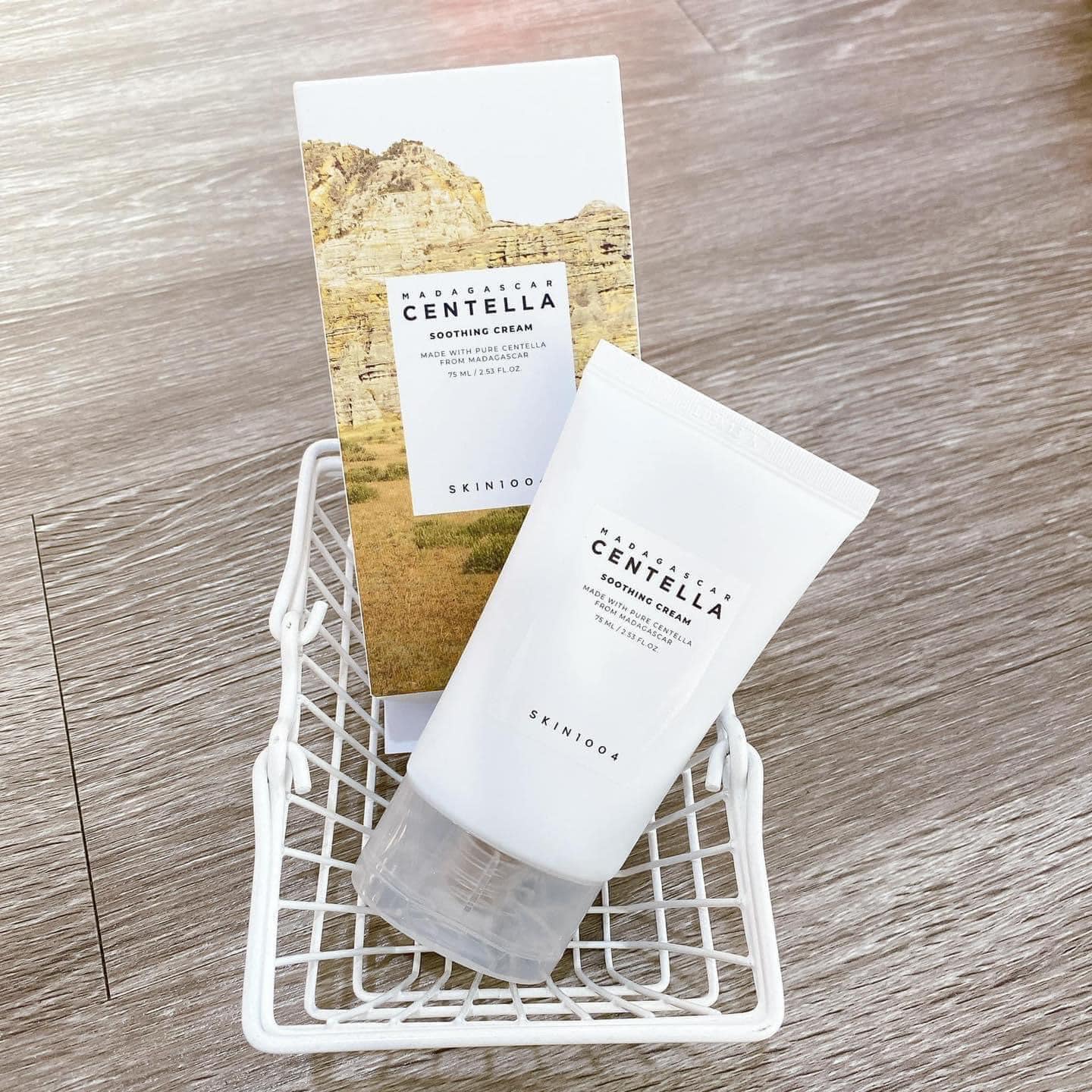 Kem Dưỡng Skin 1004 Madagascar Centella Soothing Cream