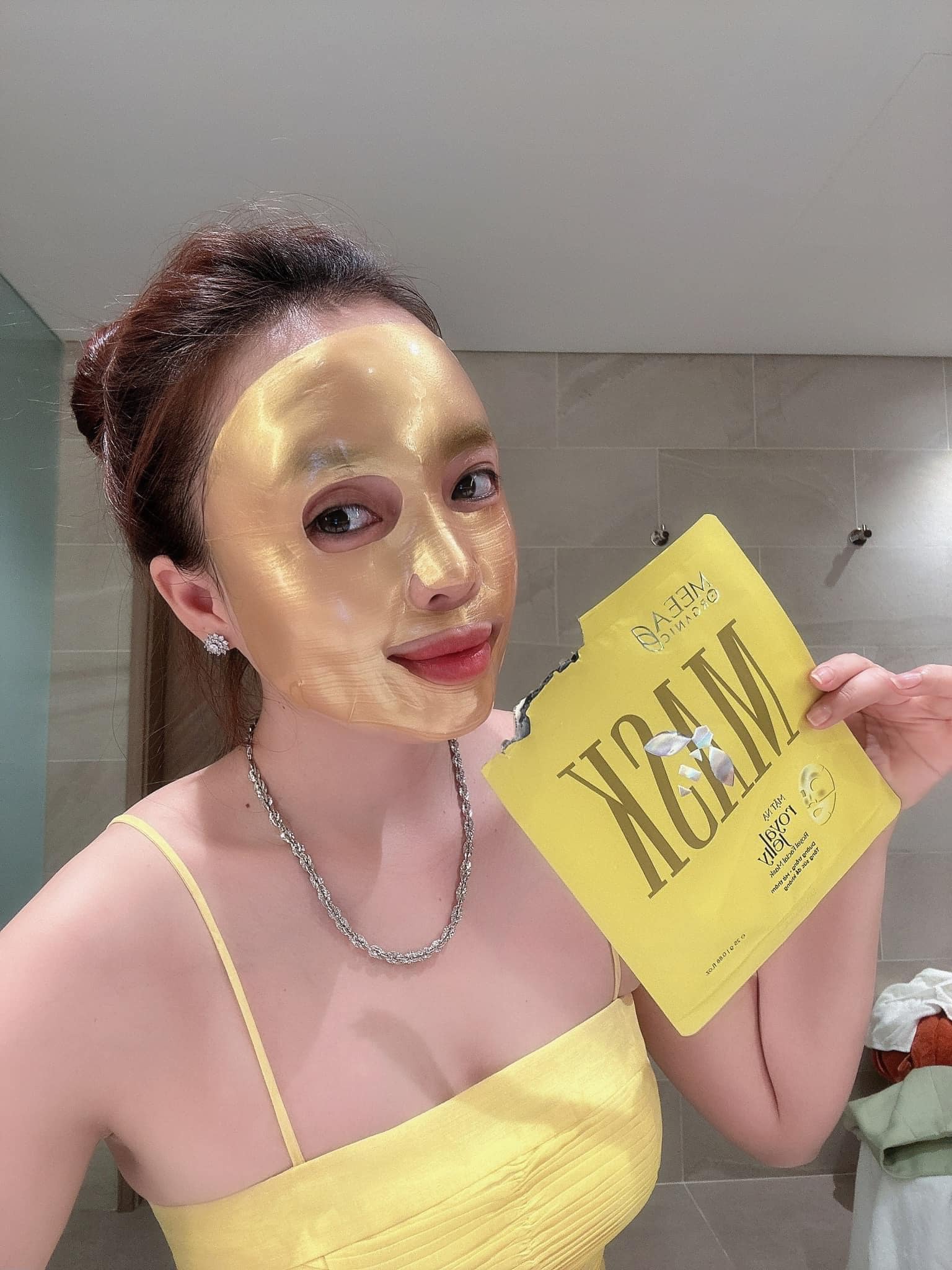 Hình ảnh review Mặt Nạ Thạch Collagen từ khách hàng