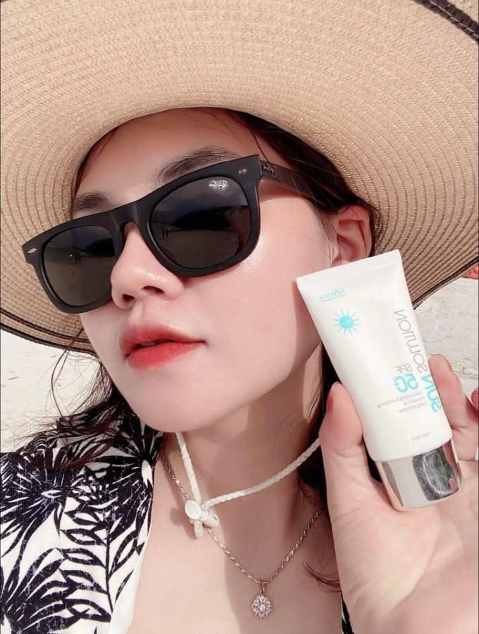 Kem chống nắng Huyền Phi chính hãng