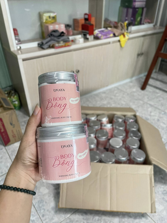 Mua Hàng Kem body bông Onaya Chính Hãng Tại Ohara Beauty