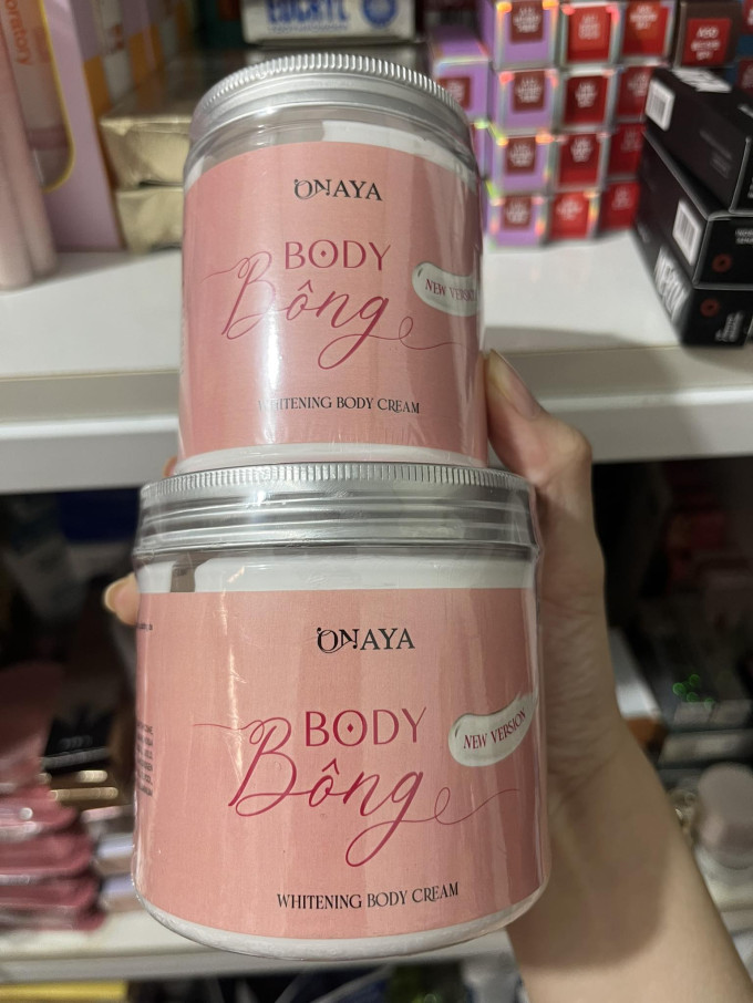 Mua 1 tặng 1: Khi mua Kem Body Bông Onaya 500g, bạn sẽ nhận ngay 1 hũ 250g miễn phí