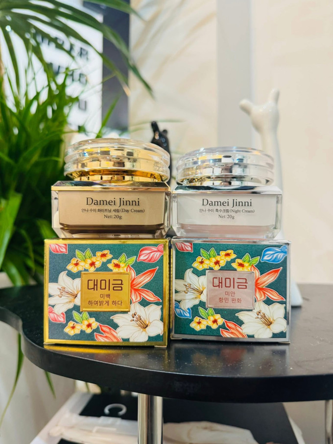 Dưỡng trắng da, làm mờ nám, tàn nhang và vết thâm.