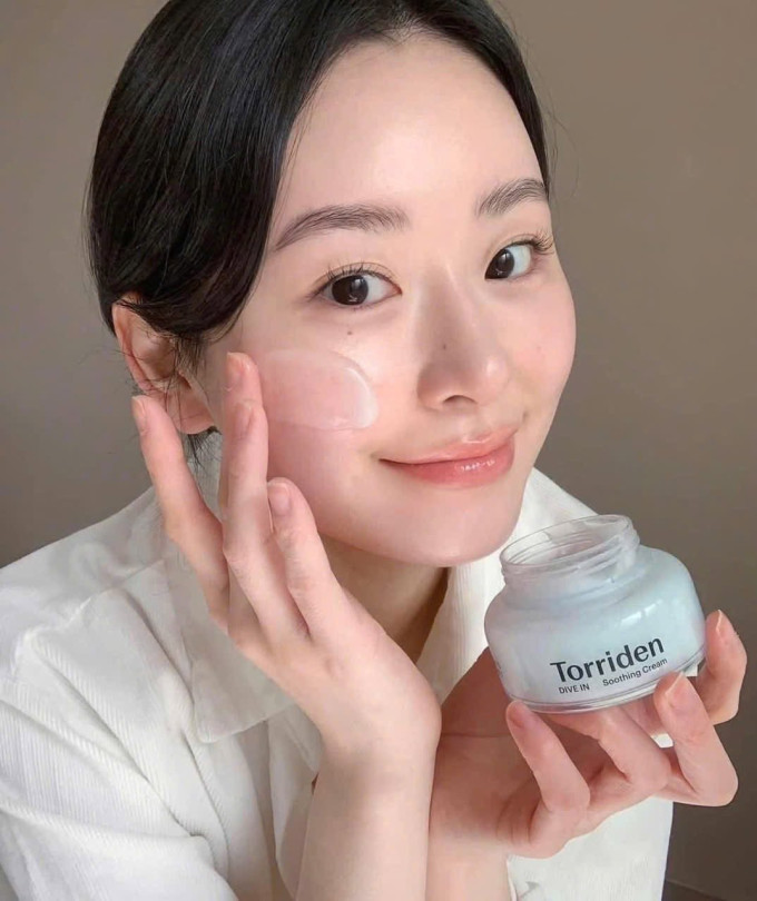 Cấp ẩm nhanh cho làn da thiếu nước.