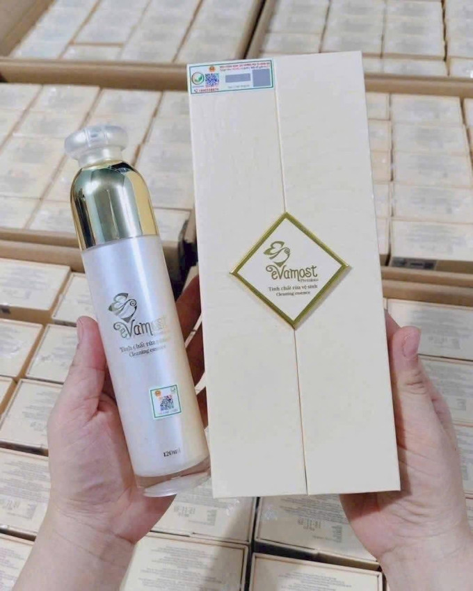 Dung Dịch Vệ Sinh Evamost Premium 120ml – Giải Pháp Chăm Sóc Vùng Da Nhạy Cảm Hằng Ngày