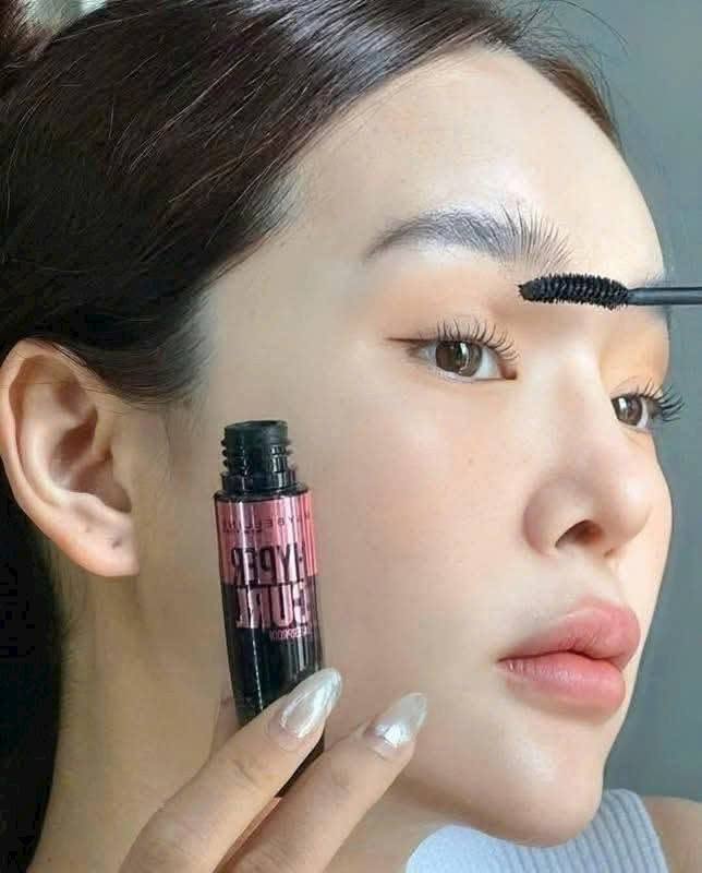 Cách chuốt Mascara
